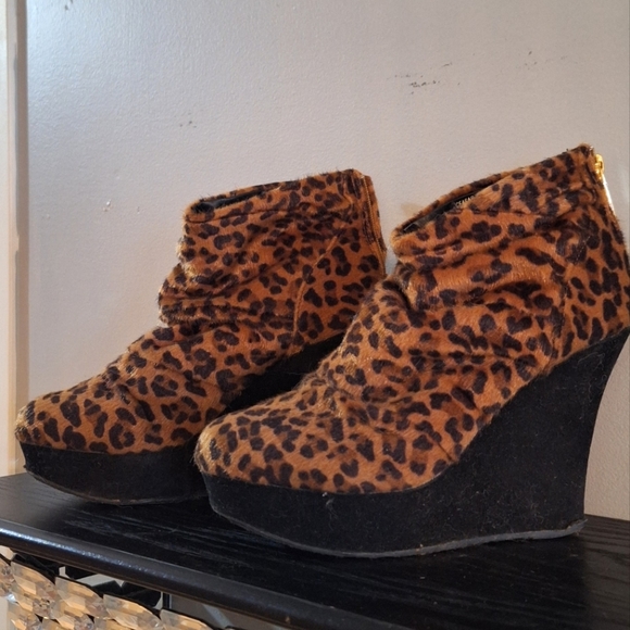 High wedge leopard shoes - Picture 2 of 4
